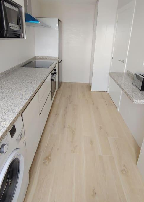 Precioso Apartamento Frente A La Playa Torre Del Mar Ngoại thất bức ảnh