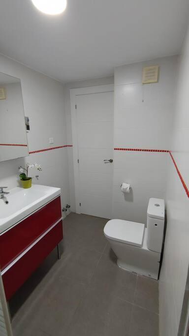 Precioso Apartamento Frente A La Playa Torre Del Mar Ngoại thất bức ảnh