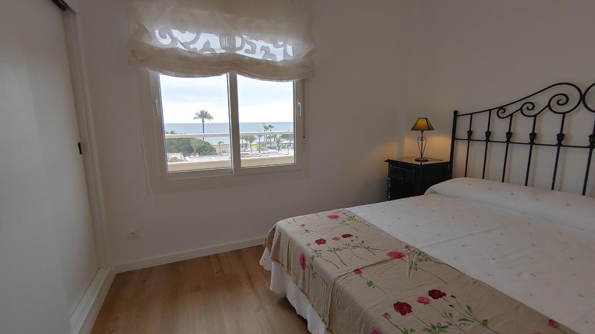 Precioso Apartamento Frente A La Playa Torre Del Mar Ngoại thất bức ảnh