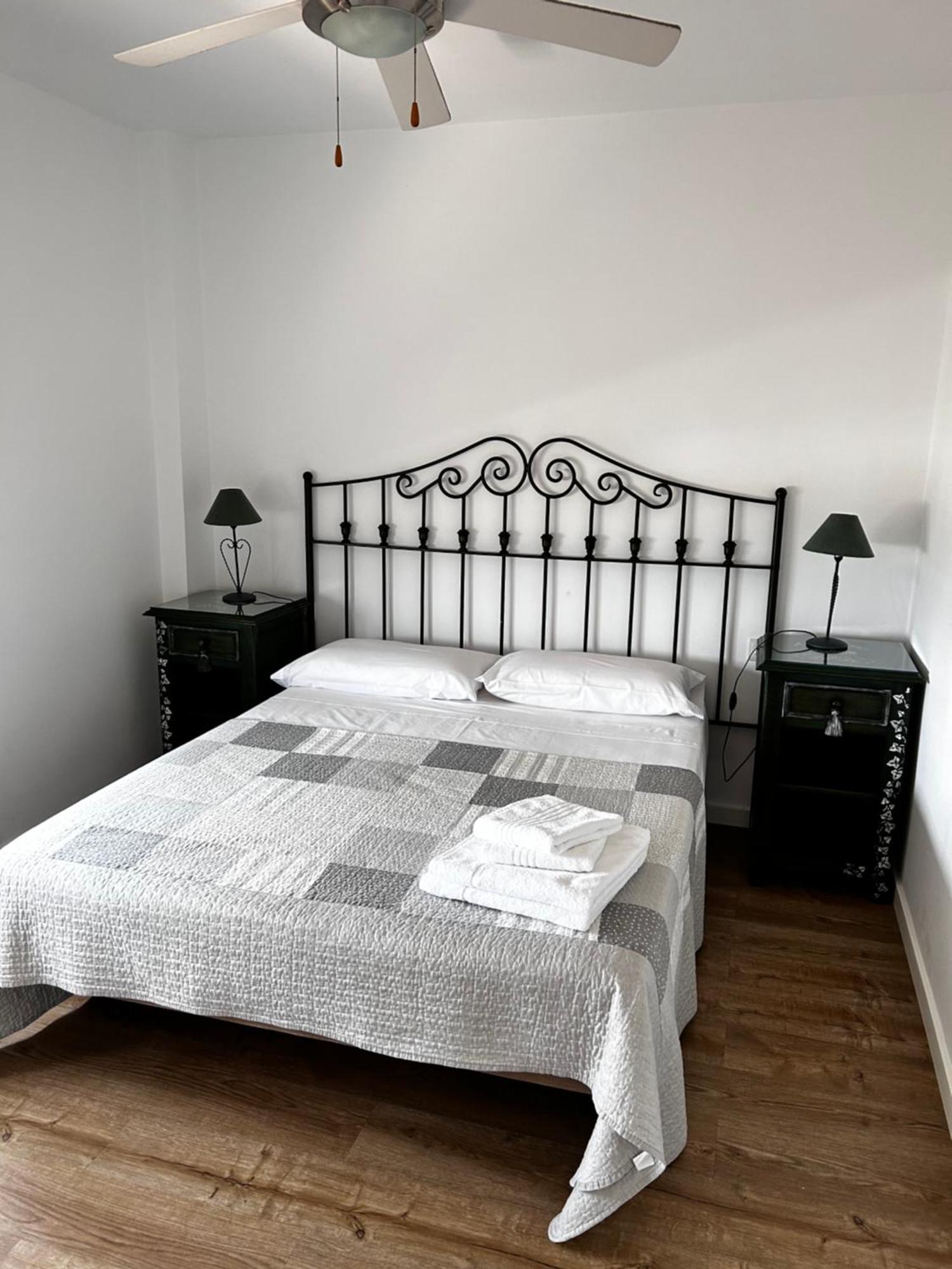 Precioso Apartamento Frente A La Playa Torre Del Mar Ngoại thất bức ảnh